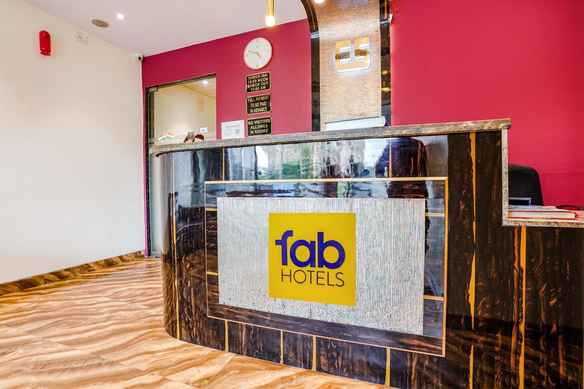 Fabexpress Embassy Suites - Nr Bkc Mumbai Exterior foto